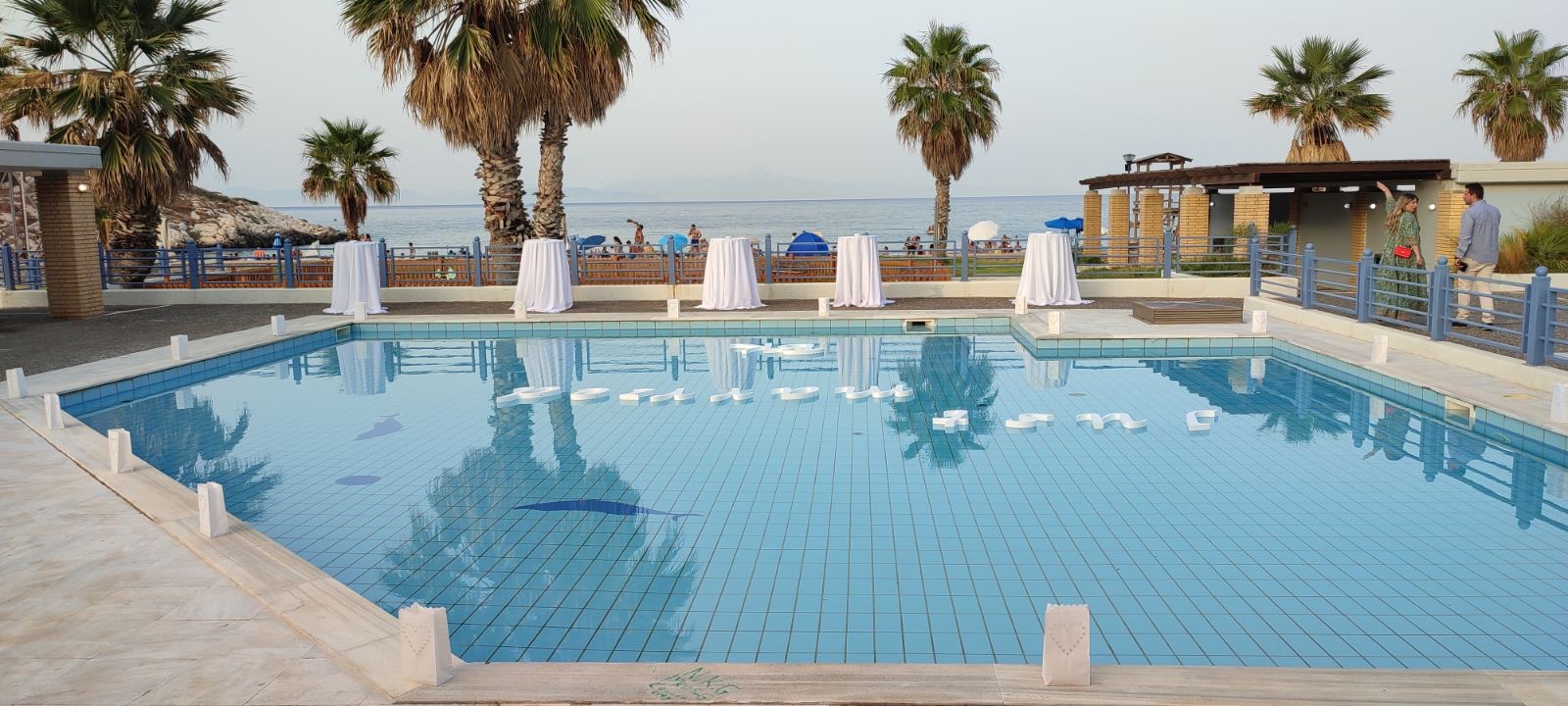 Beach Bar Βράχος