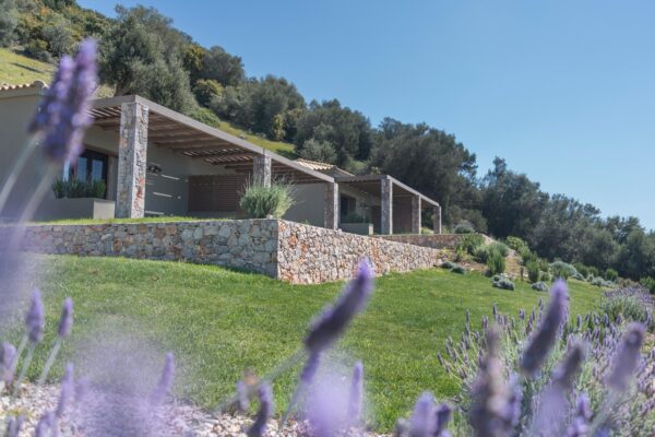 elimnionresort ktima gamou viles gamos evia 16