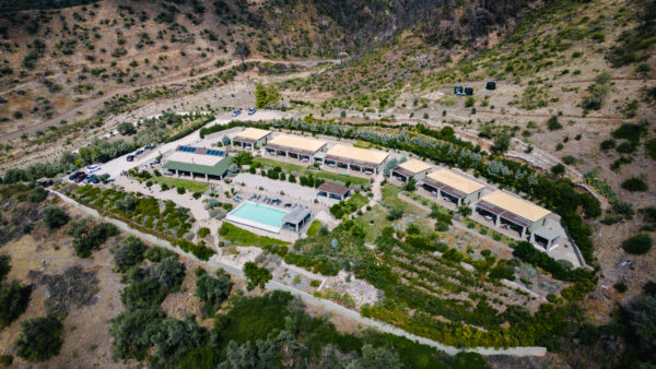 elimnionresort ktima gamou viles gamos evia 24